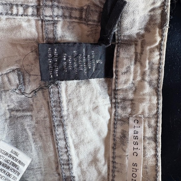 7 Pairs Mostly American Eagle Shorts - Size 4 - Picture 12 of 16